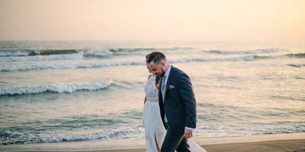 Hochzeitsfotos - Copyright und Rechte: Bilder auf Social Media erlaubt - Italien - Italienische Hochzeit am Strand bei Rom - Mirja shoots weddings