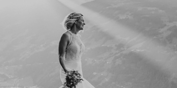 Hochzeitsfotos - Berufsfotograf - Eine Traumhochzeit auf der Zillertaler Wiesenalm - Shots Of Love - Barbara Weber Photography