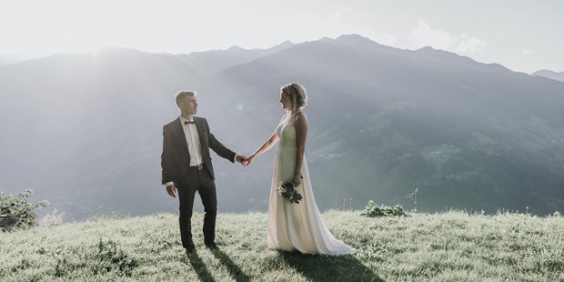 Hochzeitsfotos - Art des Shootings: Portrait Hochzeitsshooting - Tirol - Eine Traumhochzeit auf der Zillertaler Wiesenalm - Shots Of Love - Barbara Weber Photography