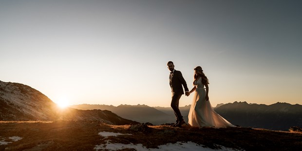 Hochzeitsfotos - Fotobox alleine buchbar - Fraunberg - After Wedding Shooting in den Tiroler Alpen  - Blitzkneisser