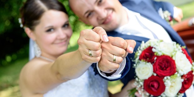 Hochzeitsfotos - Copyright und Rechte: Bilder dürfen bearbeitet werden - Augsburg - Hochzeit in München - Fotostudio EWA