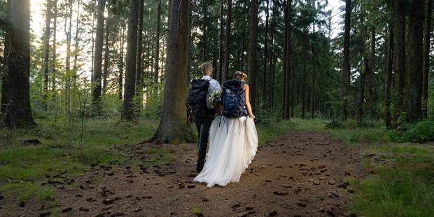 Hochzeitsfotos - Art des Shootings: Trash your Dress - Salzkammergut - Justin Berlinger Fotografie