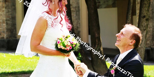 Hochzeitsfotos - Art des Shootings: Trash your Dress - Spittal an der Drau - (c)2018 by Paparazzi-Tirol | mamaRazzi-foto - Paparazzi Tirol | MamaRazzi - Foto | Isabella Seidl Photography