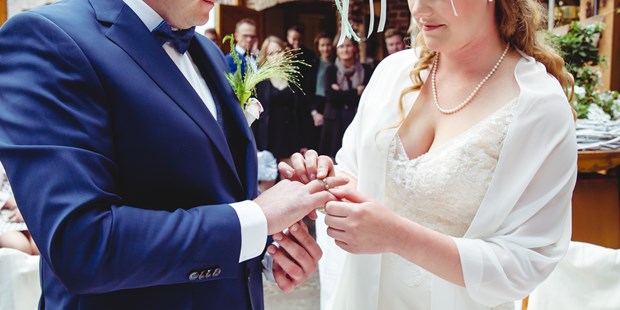 Hochzeitsfotos - Copyright und Rechte: Bilder auf Social Media erlaubt - Nordrhein-Westfalen - Monika Günther