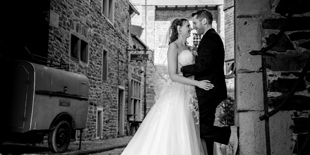 Hochzeitsfotos - Copyright und Rechte: Bilder auf Social Media erlaubt - Wuppertal - Monika Günther