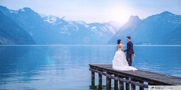 Hochzeitsfotos - Fotobox alleine buchbar - Stallwang - Afterwedding Shooting am Traunsee - Visual Wedding – Martin & Katrin