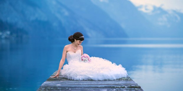 Hochzeitsfotos - Fotobox alleine buchbar - Sankt Georgen im Attergau - Afterwedding Shooting am Traunsee - Visual Wedding – Martin & Katrin