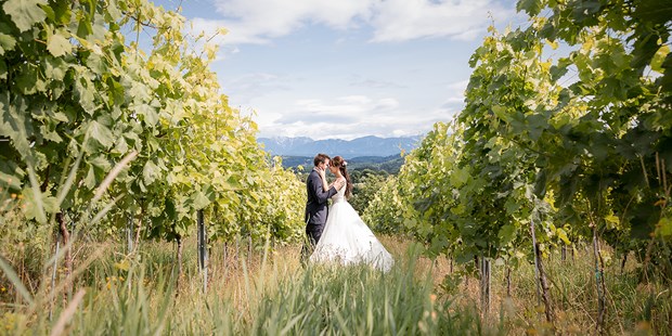 Hochzeitsfotos - Wörthersee - Mitten in den Weinreben - TrippelGUT Feldkirchen - Sandra Matanovic Hochzeitsfotografin Kärnten, Steiermark & Kroatien