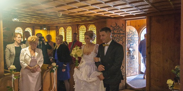 Hochzeitsfotos - Fotobox mit Zubehör - Kirchliche Trauung Karpacz PL - Kuban Foto - Kuban Foto