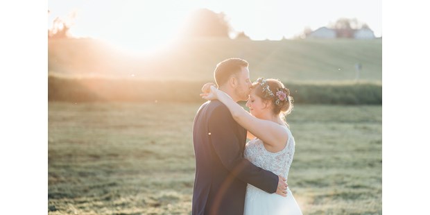 Hochzeitsfotos - Copyright und Rechte: Bilder auf Social Media erlaubt - Oberbayern - blende11 Fotografen