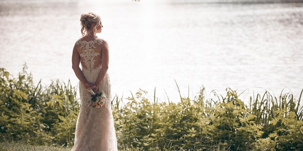 Hochzeitsfotos - Copyright und Rechte: Bilder auf Social Media erlaubt - Sachsen - christianraufeisenphotography