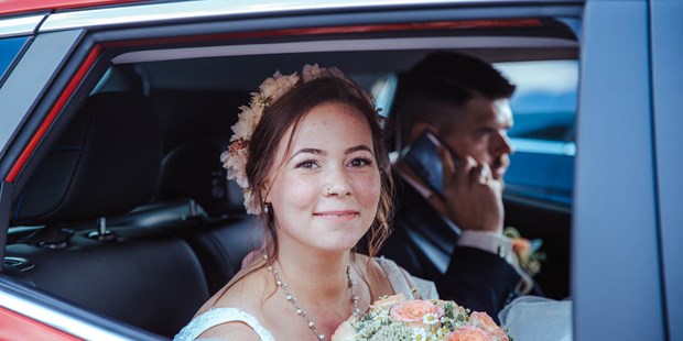 Hochzeitsfotos - Deutschland - Bei längeren Hochzeitsreportagen ist auch ein Fotoshooting an eurer Lieblingslocation in Obertshausen, Rodgau, Offenbach oder Umgebung möglich. - Mirjam Beitz