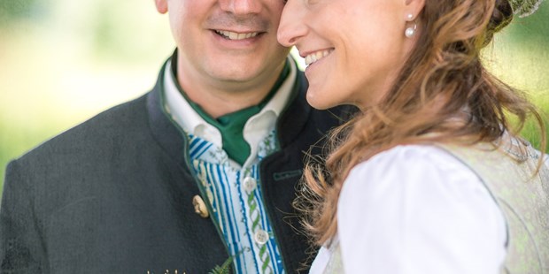 Hochzeitsfotos - Copyright und Rechte: Bilder auf Social Media erlaubt - Alpenregion Nationalpark Gesäuse - Fuernholzer - Hochzeitsfotograf in Admont - Fuernholzer Photography