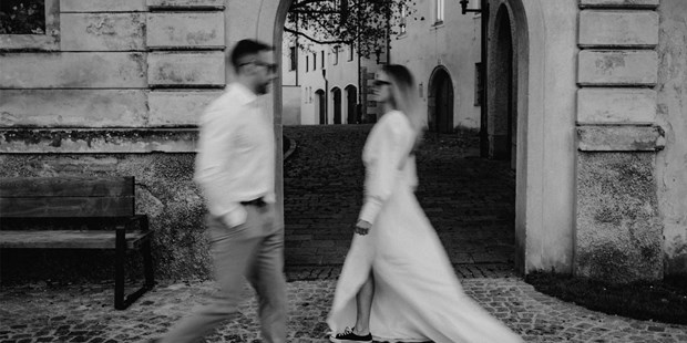 Hochzeitsfotos - Art des Shootings: Fotostory - Schwaben - Heiraten in Wels Oberösterreich - Paarshooting Hochzeit - Kosia Photography