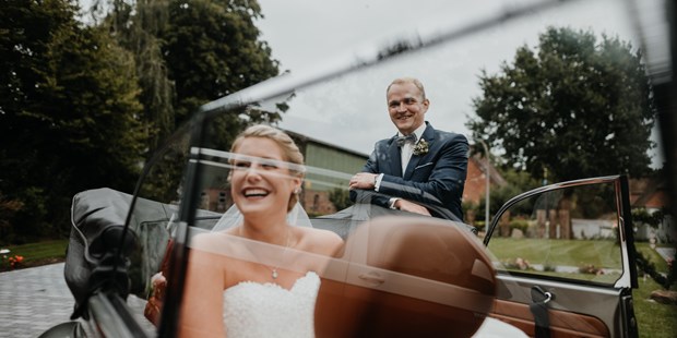 Hochzeitsfotos - Copyright und Rechte: Bilder auf Social Media erlaubt - Aukrug - JENS HOHMUTH