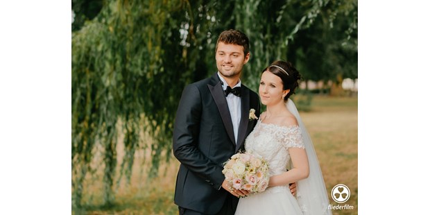 Hochzeitsfotos - Copyright und Rechte: Bilder auf Social Media erlaubt - Bückeburg - fliederfilm - Hochzeitsfilme & Hochzeitsfotografie