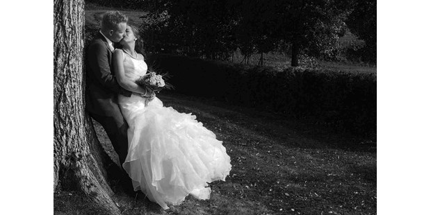 Hochzeitsfotos - Copyright und Rechte: Bilder kommerziell nutzbar - Birken-Honigsessen - momente-einfangen.de
