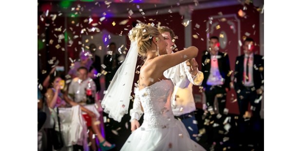 Hochzeitsfotos - zweite Kamera - Region Allgäu - ShootingPro & Fotostories by Heinz Hochzeitsfotografie-lovingmemories.de