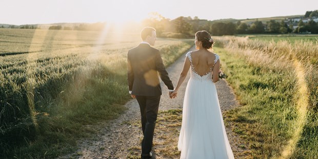 Hochzeitsfotos - Copyright und Rechte: Bilder auf Social Media erlaubt - Flörsheim - Hochzeitsfotos mit Gegenlicht - Matthias Raith Hochzeitsfotograf