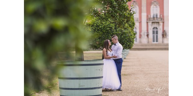 Hochzeitsfotos - Fotobox alleine buchbar - Österreich - Sanssouci Palace - TomaFot Wedding Story