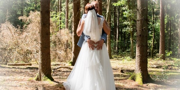 Hochzeitsfotos - Art des Shootings: After Wedding Shooting - Lüneburger Heide - Hochzeitsfotograf Rissen - Isabell Fripon Fotografie