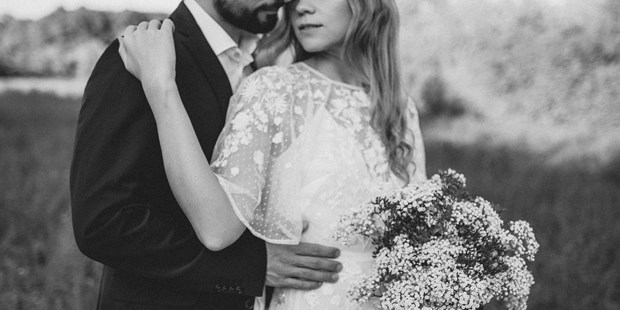 Hochzeitsfotos - Art des Shootings: Fotostory - Wörthersee - Brautpaarshooting
Boho Hochzeit - Lydia Jung Photography