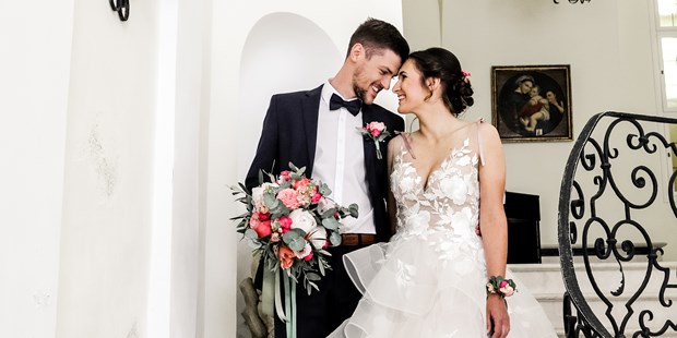 Hochzeitsfotos - Copyright und Rechte: Bilder auf Social Media erlaubt - Donauraum - Tina Vega-Wilson