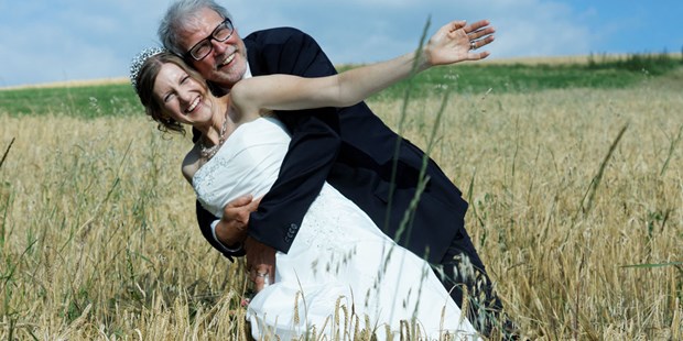 Hochzeitsfotos - Art des Shootings: Portrait Hochzeitsshooting - Baden-Württemberg - Fotoshootings bei mir machen richtig Spaß und das sieht man auch. - Verena Wehrle