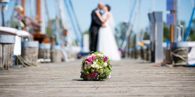 Hochzeitsfotos - Art des Shootings: After Wedding Shooting - Ostseeküste - Ulrike Pawandenat