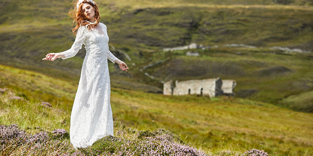 Hochzeitsfotos - Art des Shootings: Trash your Dress - St. Donat - Braut in Irland | www.c-g.wedding - C&G Wedding - Elopement und Hochzeits Fotografie
