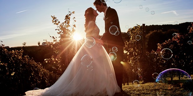 Hochzeitsfotos - Fotostudio - Eisenstadt - Sonnenuntergang | www.c-g.wedding - C&G Wedding - Elopement und Hochzeits Fotografie