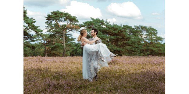 Hochzeitsfotos - Art des Shootings: Fotostory - Groß Plasten - Love is in the air - Wedding