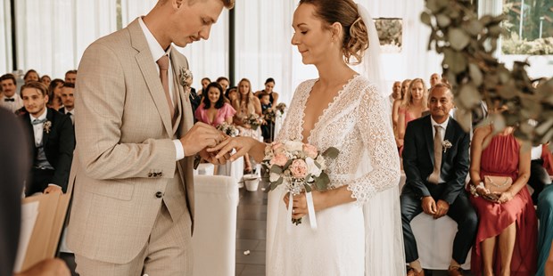 Hochzeitsfotos - Copyright und Rechte: Bilder auf Social Media erlaubt - Kitzbühel - Dzenana Frau Imamovic
