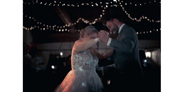 Hochzeitsfotos - zweite Kamera - Innsbruck - Der Tanz - Sabrina Hohn