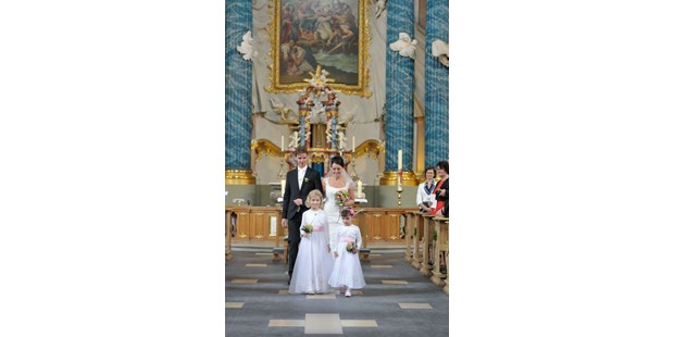 Hochzeitsfotos - Art des Shootings: Portrait Hochzeitsshooting - Nordrhein-Westfalen - Hochzeitsfoto von Christopher Kühn - Kühn Fotografie
https://www.kuehnfotografie.de - Kühn Fotografie