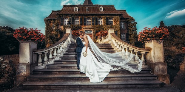 Hochzeitsfotos - Fotobox mit Zubehör - Nordrhein-Westfalen - Christof Oppermann - Authentic Wedding Storytelling