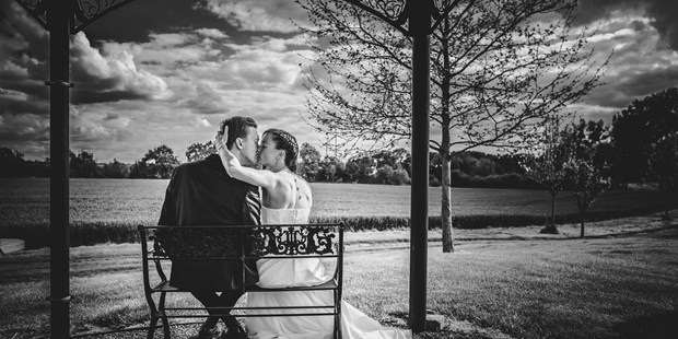 Hochzeitsfotos - Fotobox alleine buchbar - Christof Oppermann - Authentic Wedding Storytelling
