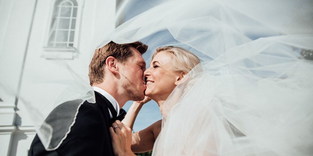 Hochzeitsfotos - Copyright und Rechte: Bilder auf Social Media erlaubt - Niederösterreich - Wien Kaasgraben - Agnes & Andi