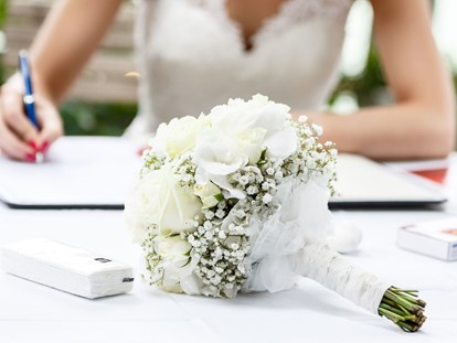 Hochzeitsfotos - Copyright und Rechte: Bilder auf Social Media erlaubt - ThomasMAGYAR|Fotodesign