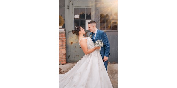 Hochzeitsfotos - Eggenburg - Während dem Brautpaarshooting die Liebe festhalten - Timescape by Malina - Erinnerungen für die Ewigkeit