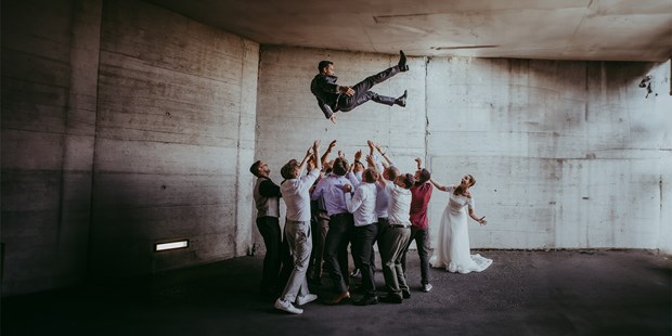 Hochzeitsfotos - Art des Shootings: Trash your Dress - Österreich - Wedding-Fotografen