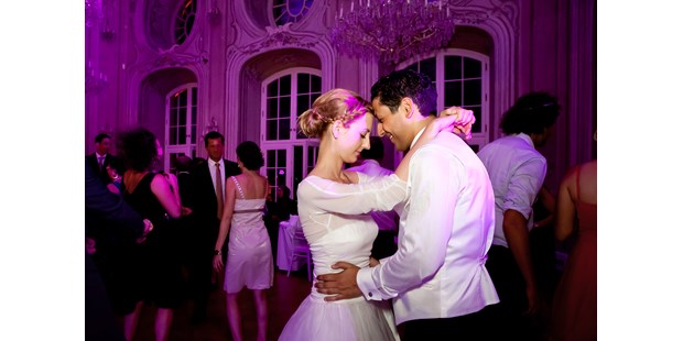 Hochzeitsfotos - Copyright und Rechte: Bilder auf Social Media erlaubt - Salzkammergut - Reportagefotografie, Wien,
© Isabell Schatz - Ja-ich-will-Schatz