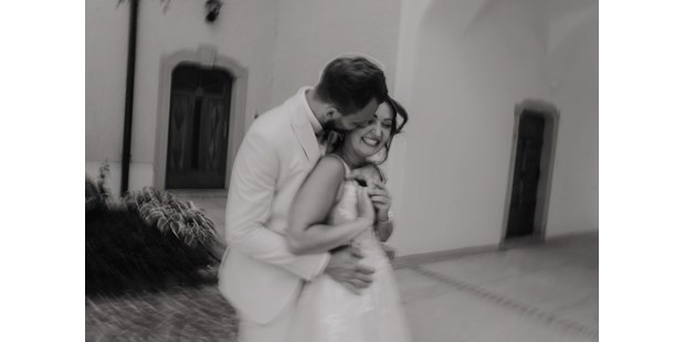 Hochzeitsfotos - zweite Kamera - Donauraum - Reine Gefühlssache