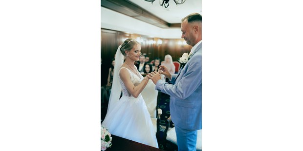 Hochzeitsfotos - Copyright und Rechte: Bilder auf Social Media erlaubt - Biesenthal - Dennis Vorpahl Photography