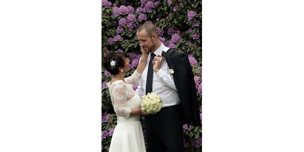 Hochzeitsfotos - Berufsfotograf - Preetz (Vorpommern-Rügen) - Brautpaar beim Fotoshooting in Willigrad - BALZEREK, REINHARD