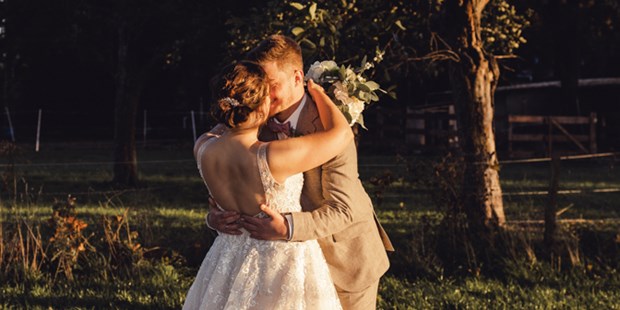 Hochzeitsfotos - Copyright und Rechte: Bilder auf Social Media erlaubt - Niederrhein - Theresa Schawohl Fotografie