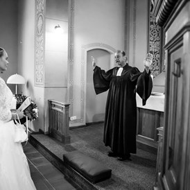Hochzeitsfotograf: Hochzeitsfotograf Berlin, kirchliche Trauung, wedding photography Berlin, Hochzeit Fotograf Berlin - Mr & Mrs to be