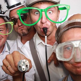 Hochzeitsfotograf: Der Spaß kommt nicht zu kurz - fotoBOOX der Fotobox Profi
