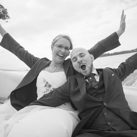 Hochzeitsfotograf: Das kommt raus wenn neben der Hochzeit ein Motorboot anlegt :-) - Steffen Frank