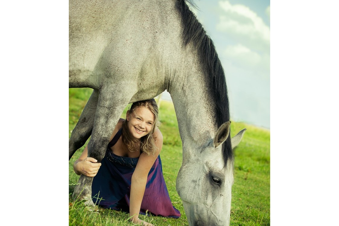 Hochzeitsfotograf: Und noch ein Foto von mir mit meinem Pferd damit ihr seht mit wem ihr es zu tun habt:-)  - Yvonne Obermüller Fotografie